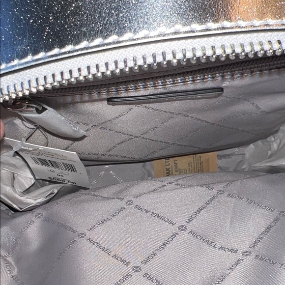 Michael Kors Black and Silver Backpack Med zip leather special NYC edition NWT - Picture 8 of 16